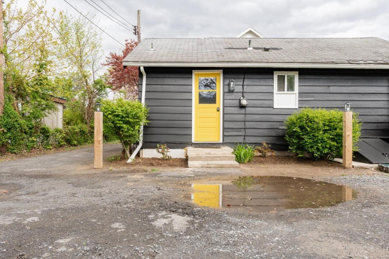 Retro Retreat Renovated 2Br, Desk, No Chore List! Kingston Exterior photo